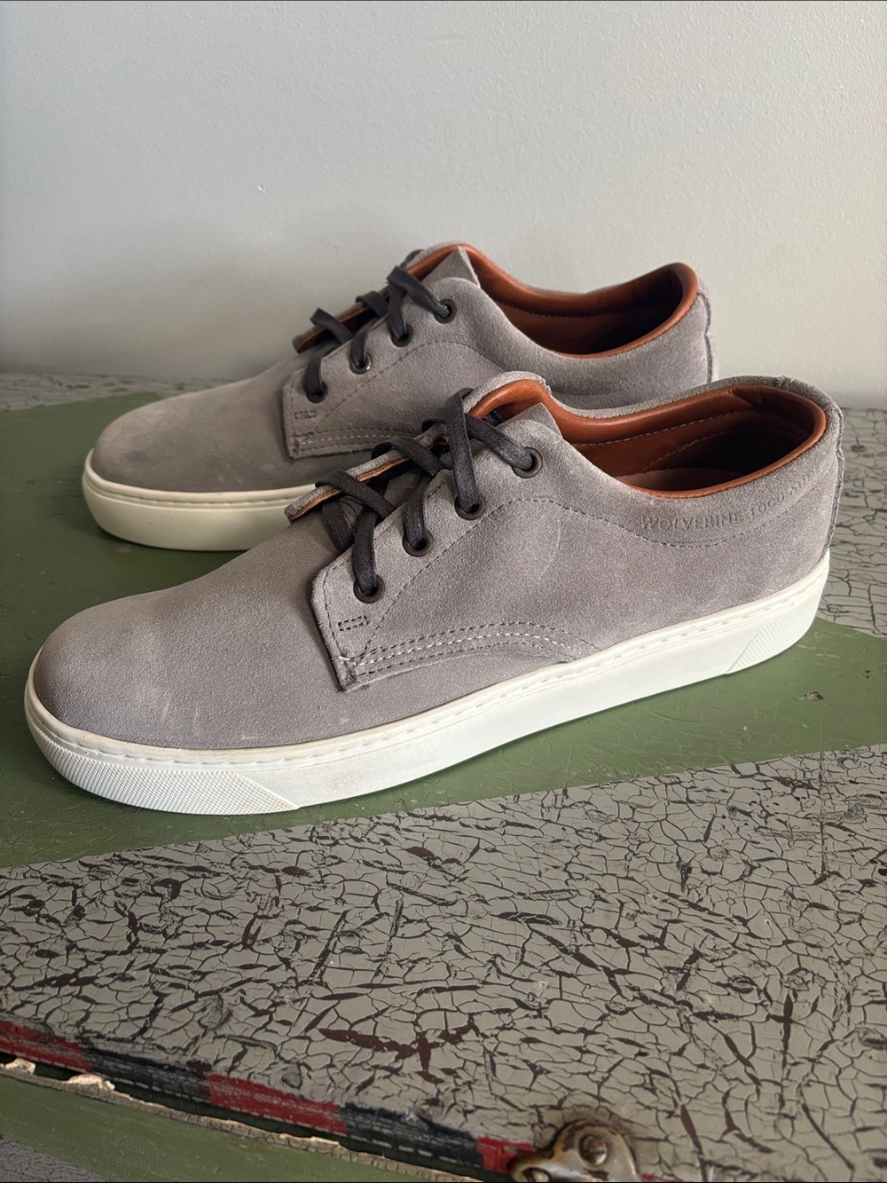 Wolverine 1000 Mile Original Sneaker Lo Men’s Gray Suede Leather Lined Size 9